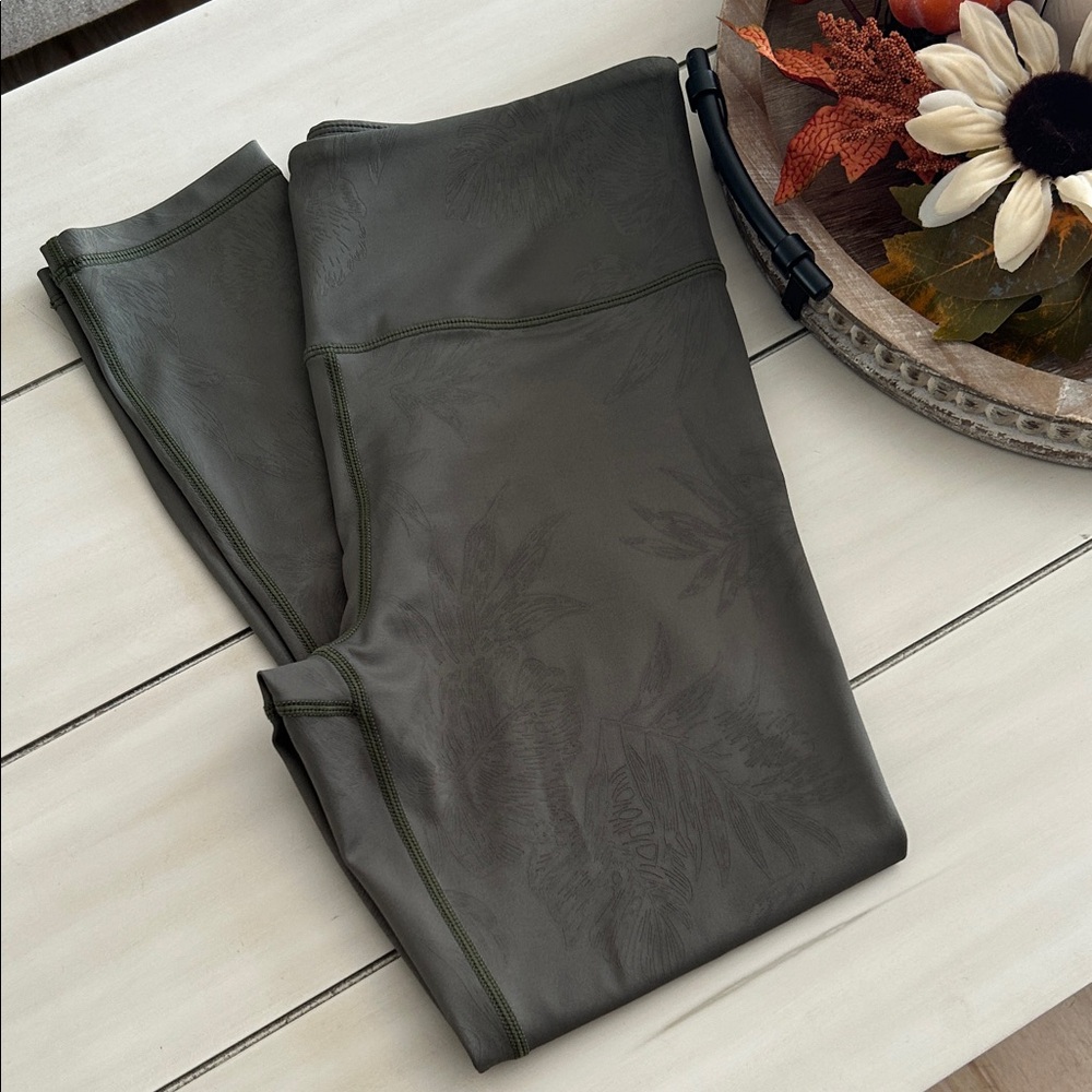 Light Olive Foliage Leggings